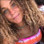 Corinne 🌙 🍑 avatar