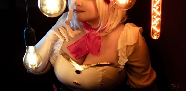 Cosplay Mommy cover image