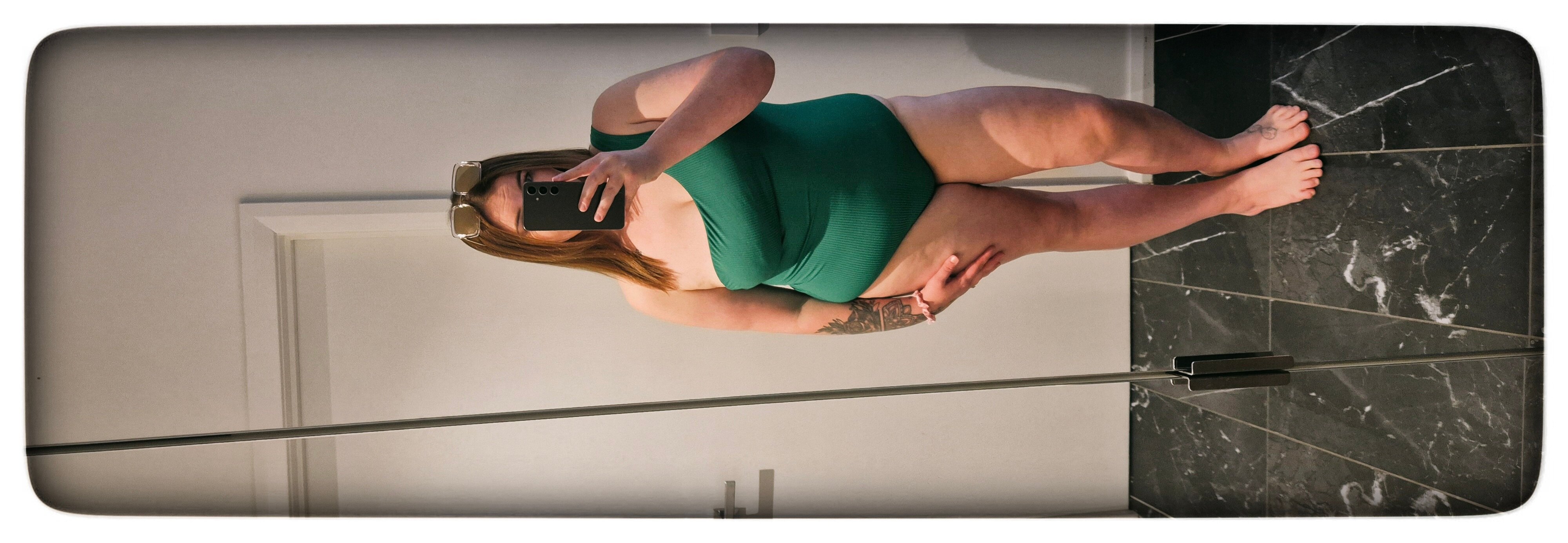 Courtney Sinful banner image