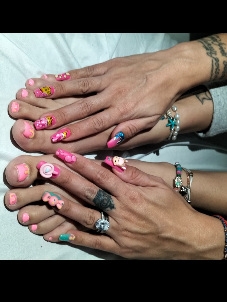 Cream this preggo💞🍓 banner image