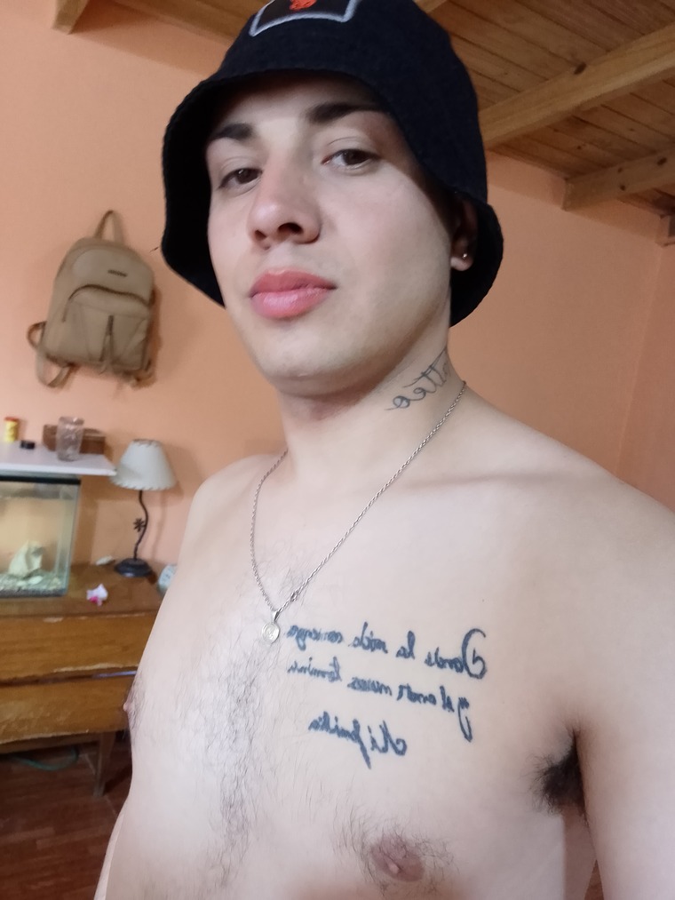 🔥💦Ezequiel SEX💦🔥100%HOT😘😘 cover image