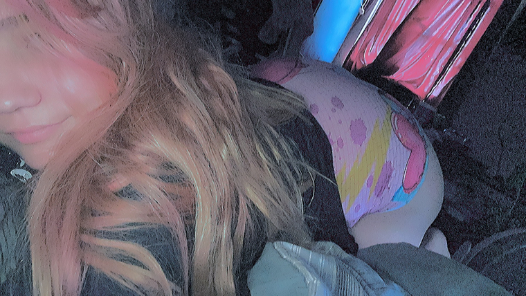 Zoe Russell banner image