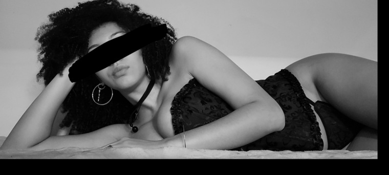 Curly Curvy Lioness banner image