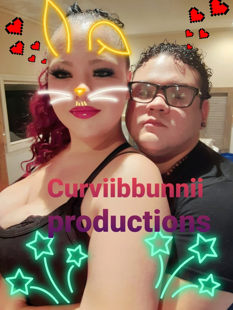 CurviiBunnii cover image