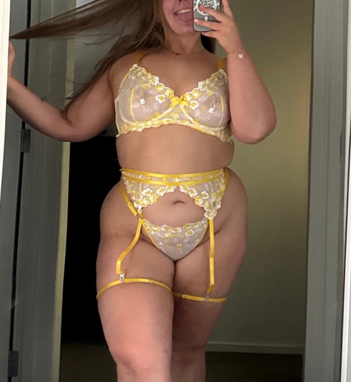 Curvykiwi banner image