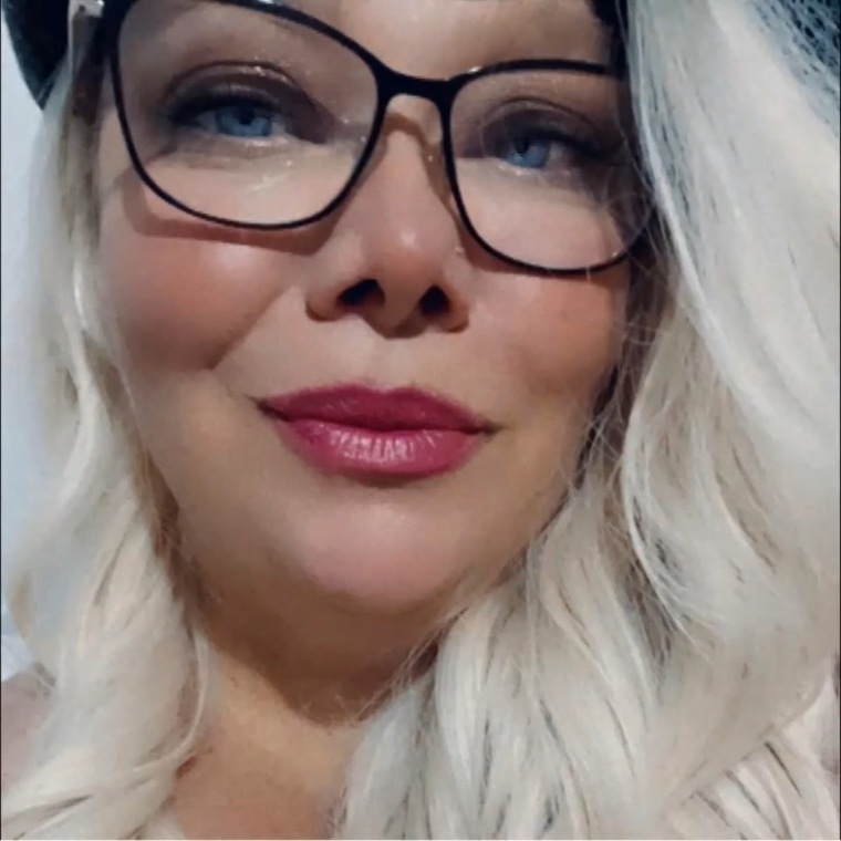 Curvy cover image