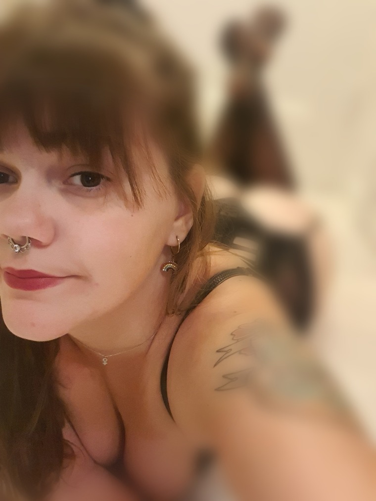 Curvyandtatted banner image