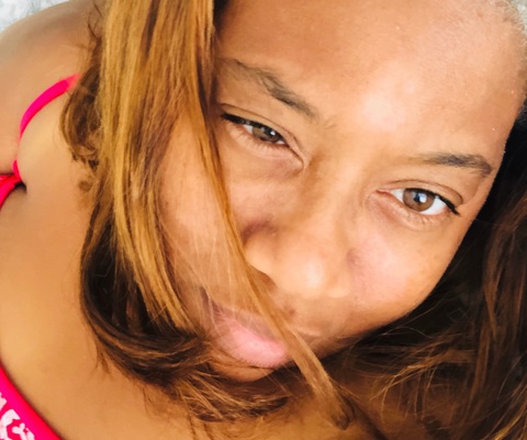 Curvy Hips Red Lips cover image