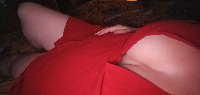 CurvyKiwi banner image
