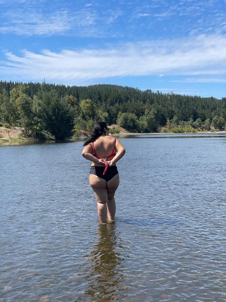 Curvy Latina banner image