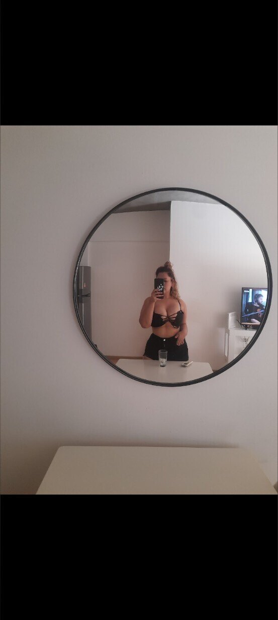 Busty Latina Andrea banner image