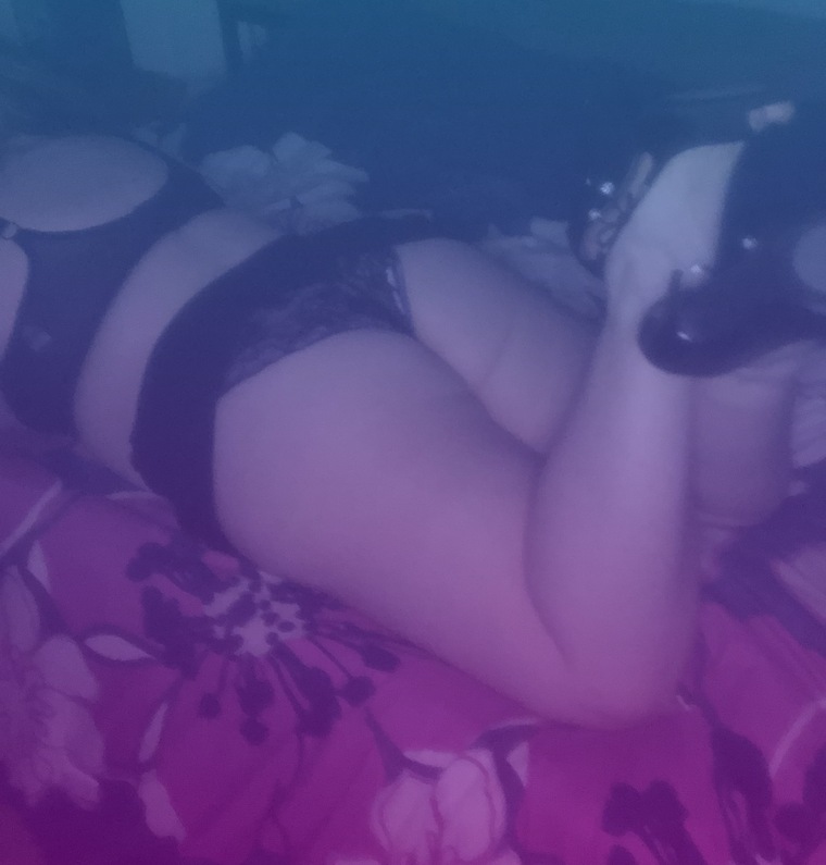 CurvynNerdy cover image