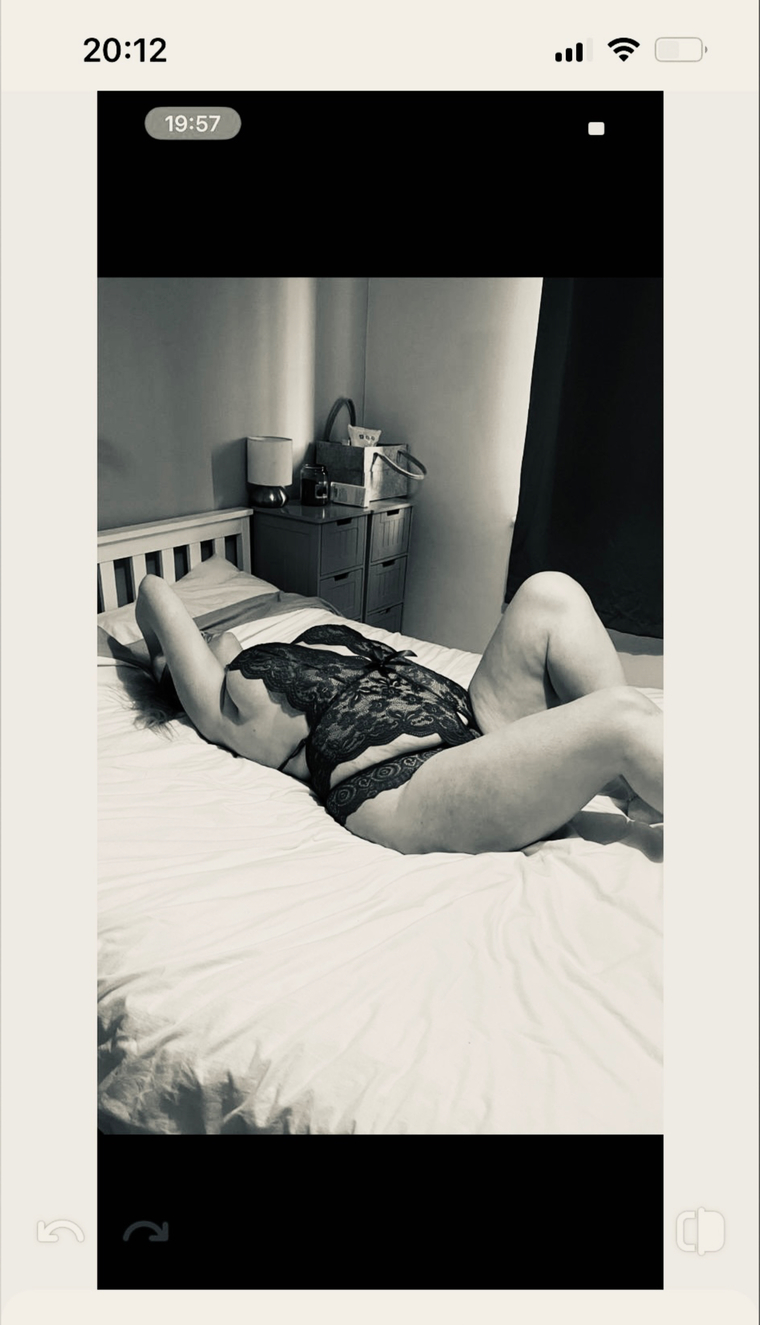 Curvyqueen cover image