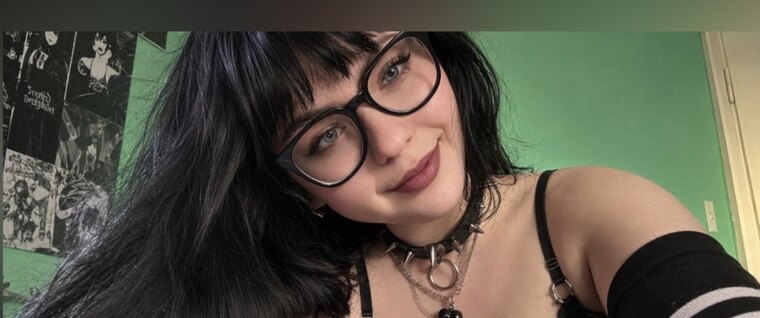 Nicole ๐ธ๏ธ banner image
