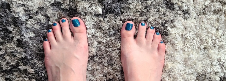 CuteFeetInDC cover image