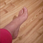 CutesyTootsieFeetX avatar
