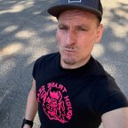 Daddybigload32 avatar