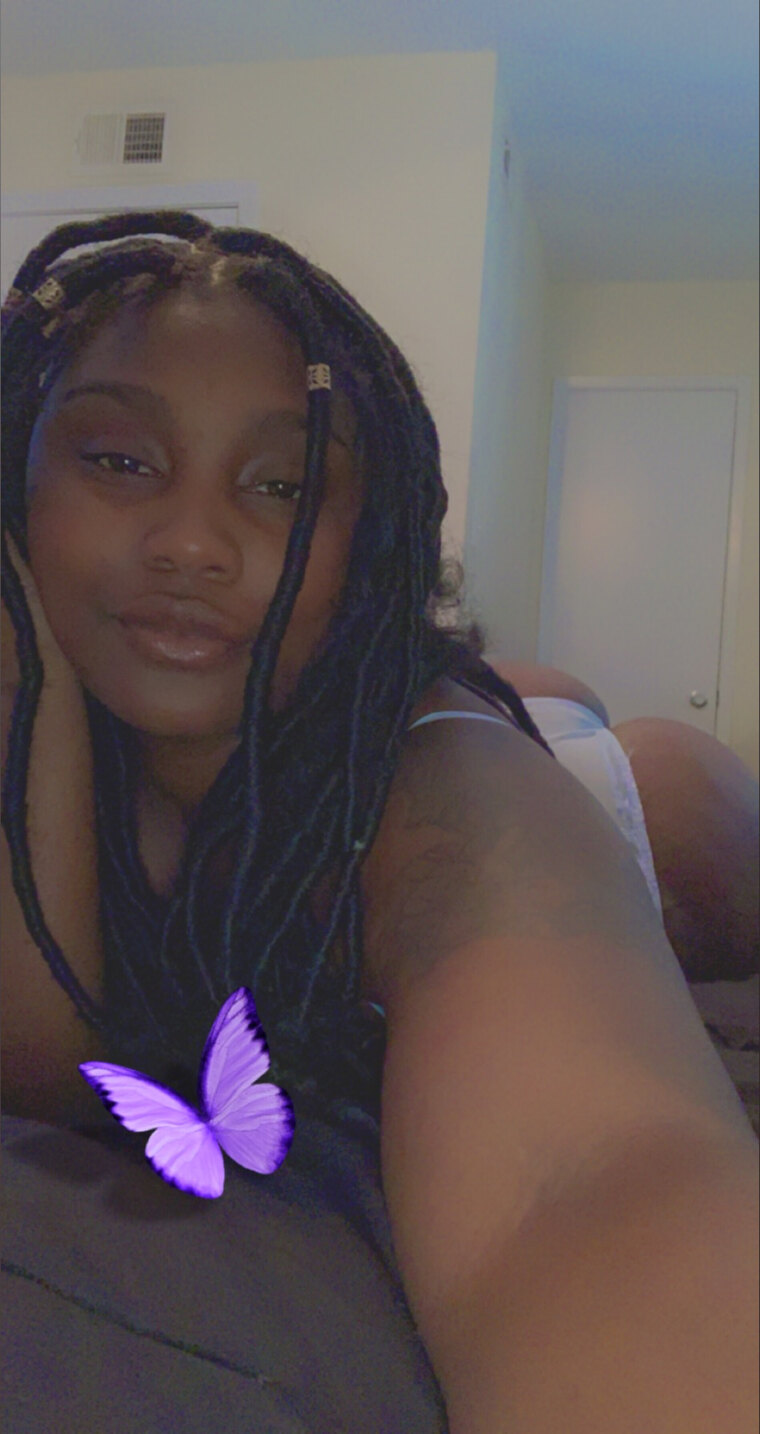 Daddy’s big girl 🍑🍫 cover image
