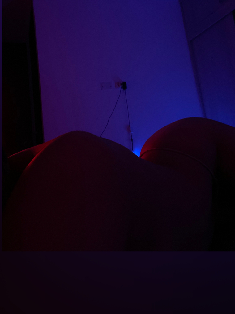 Dahia Miller🦋 cover image