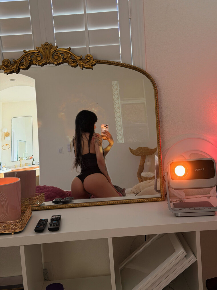 Elle Lee π€πͺ½ banner image