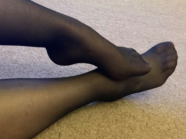 Dainty foot jobs cover image