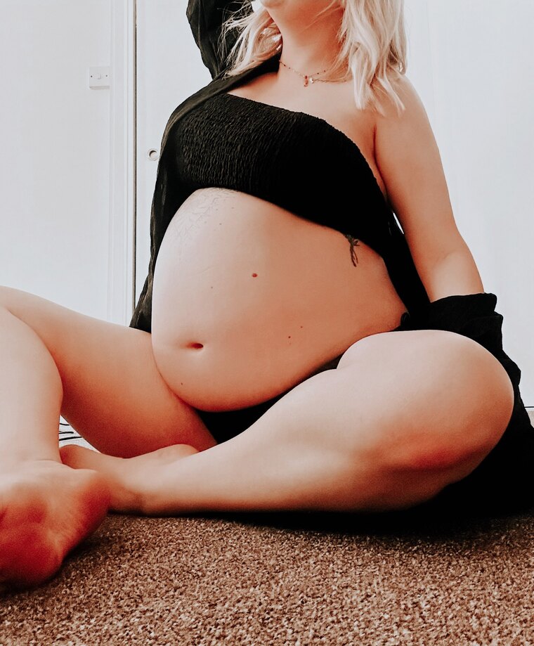 Daisy pregnant cover image
