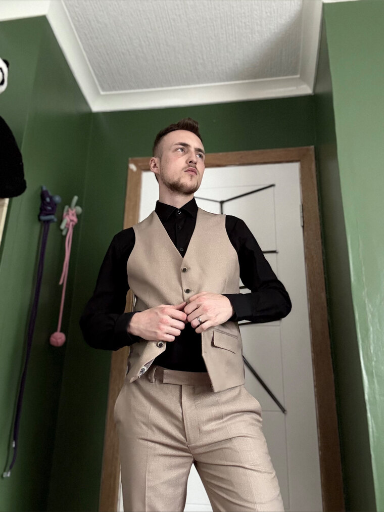 Damien Thorne banner image