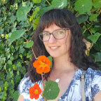 Lindsay Lou avatar