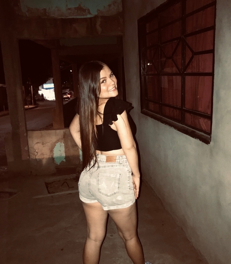 Daniela😈 banner image