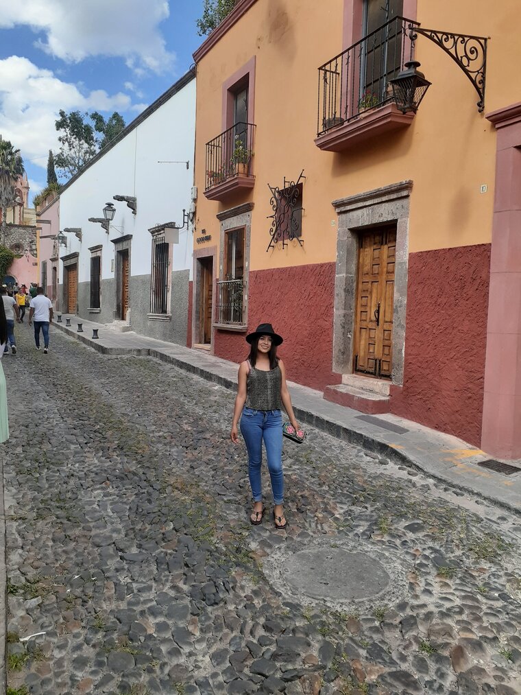 Daniela Romero cover image