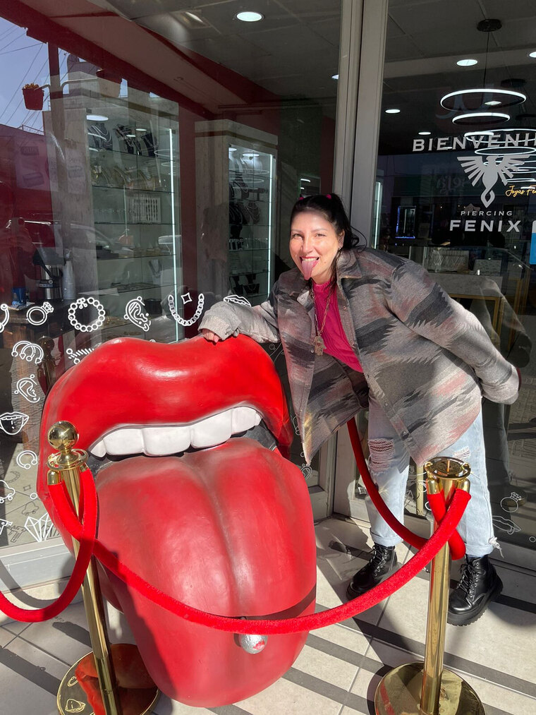 Longtonguegirl banner image