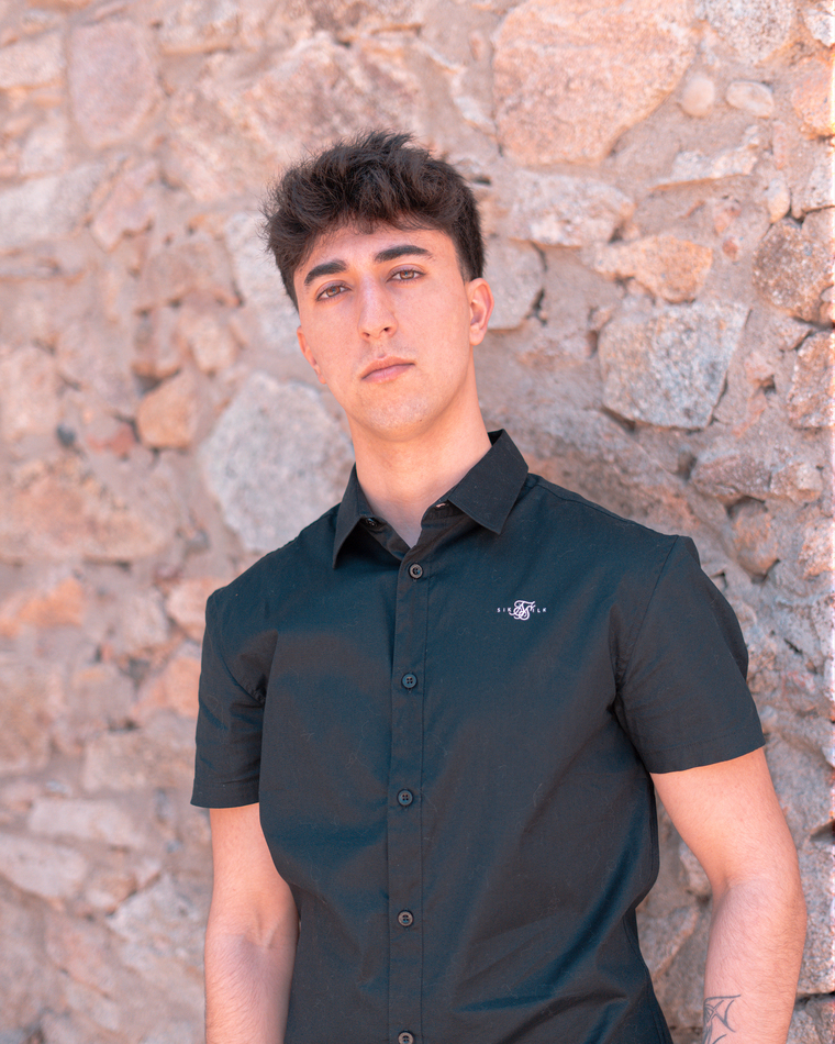 Daniel Villena cover image