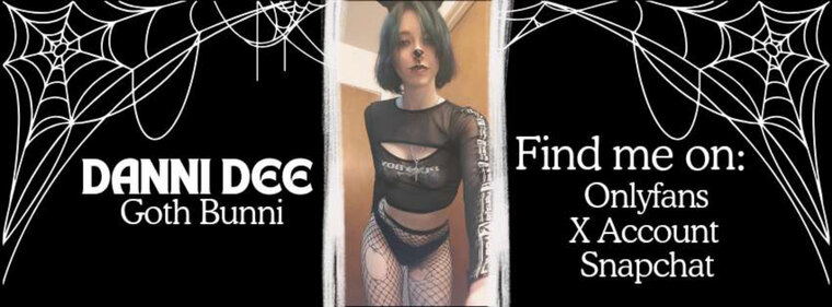 Danni_Dee_goth_bunny banner image