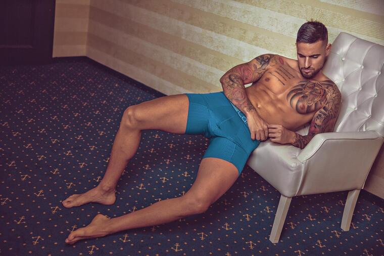 Danniel Model📷 cover image
