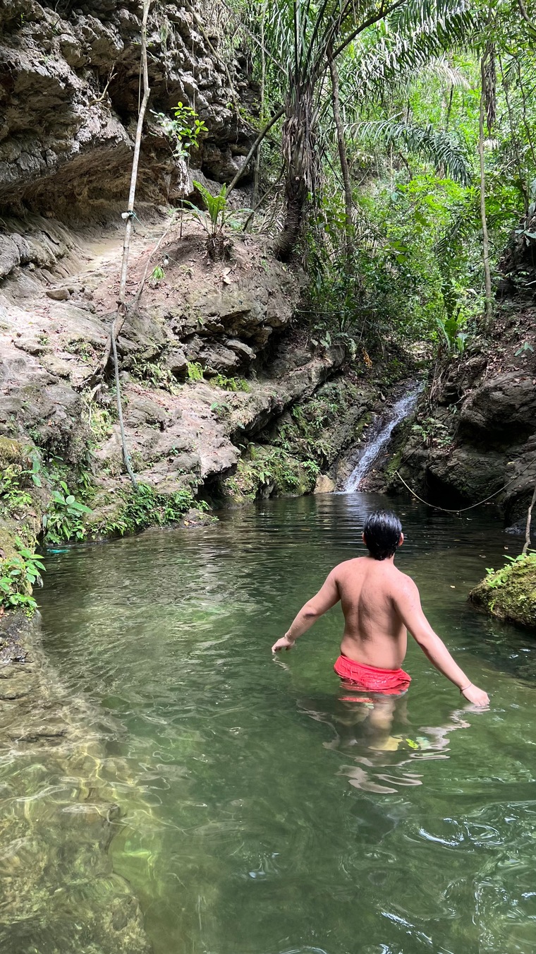 Dariel Briceño Mero cover image