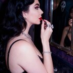 Elle 🌹 avatar