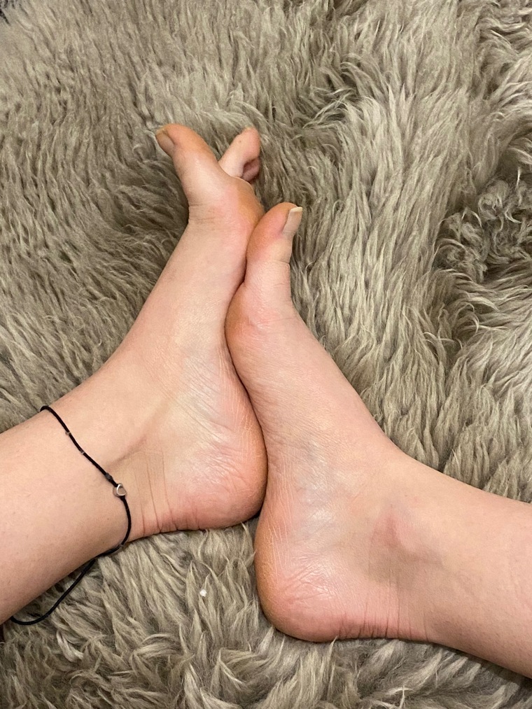 Danielle Black 💛 feet 👣 cover image