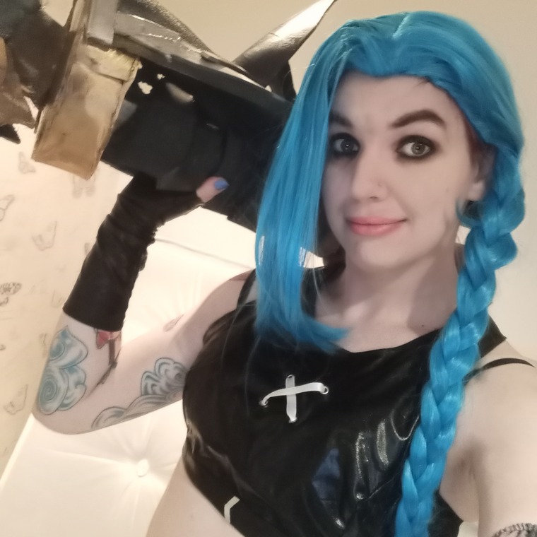 DeadDolly cover image