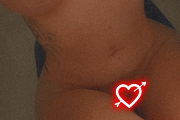 DeeDee cover image