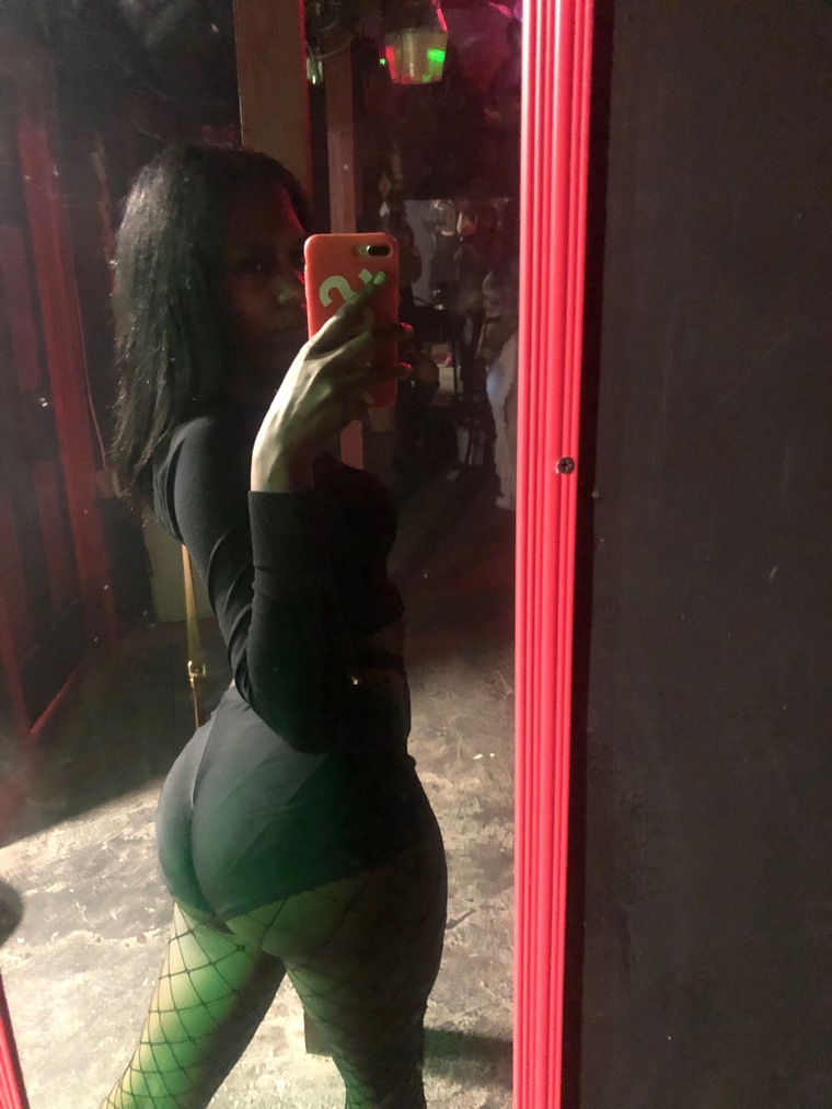 BigBootyDee cover image
