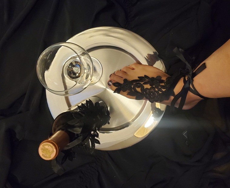Delicious Elegant Feet banner image