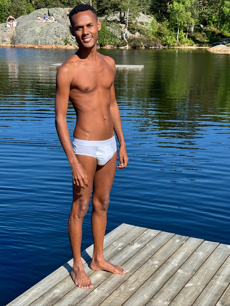 Deminho - FREE cover image