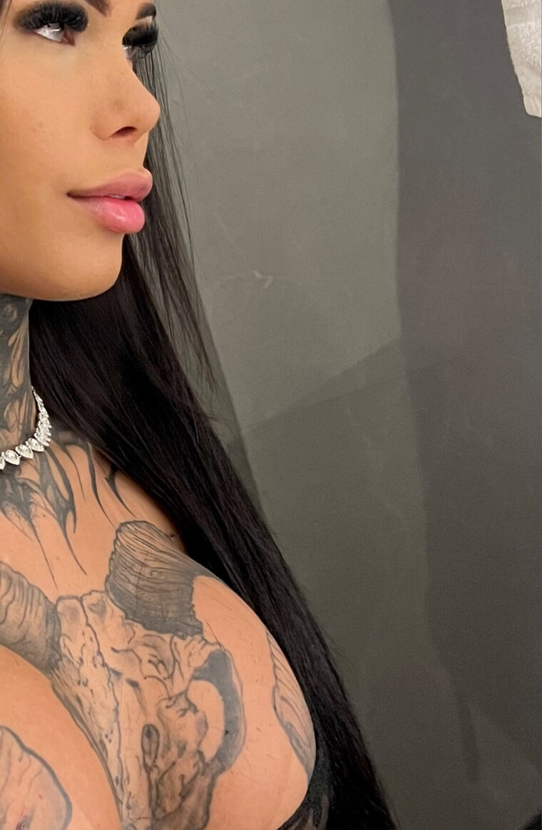 Alison Prada banner image