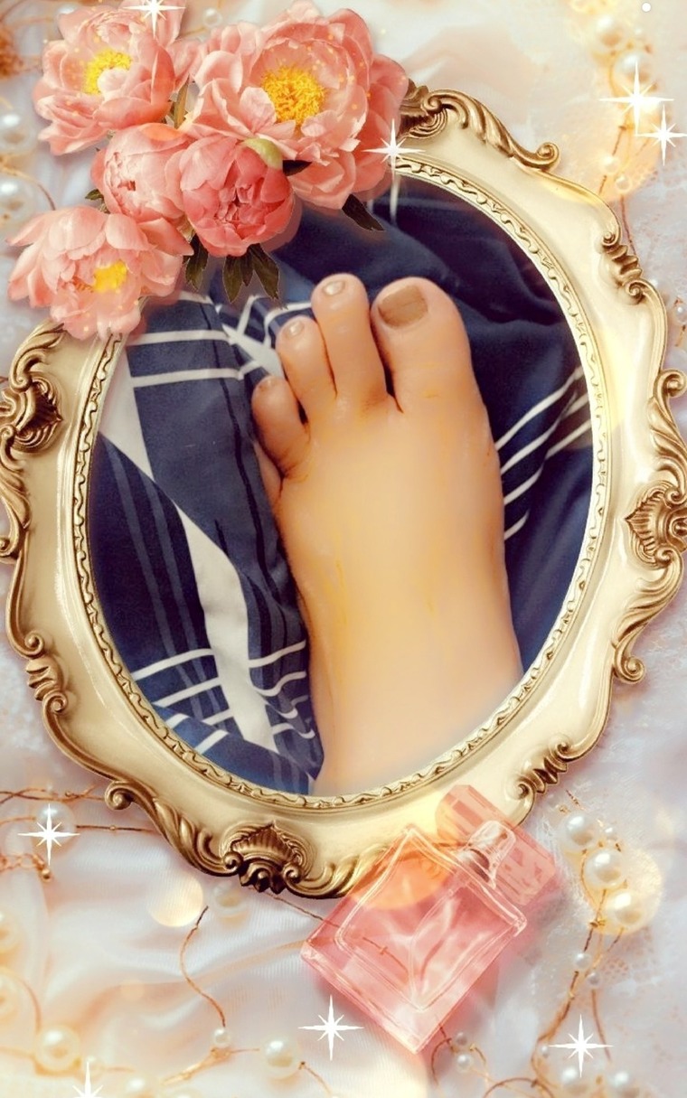 Demona Feets banner image