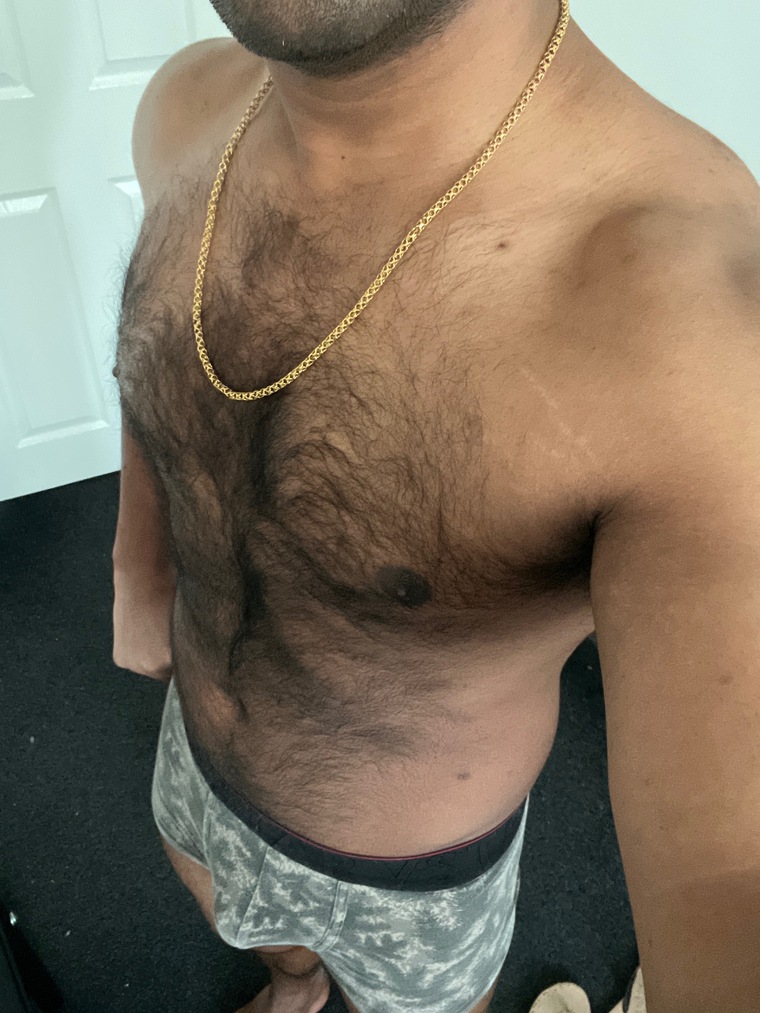 DesihubbyUK cover image