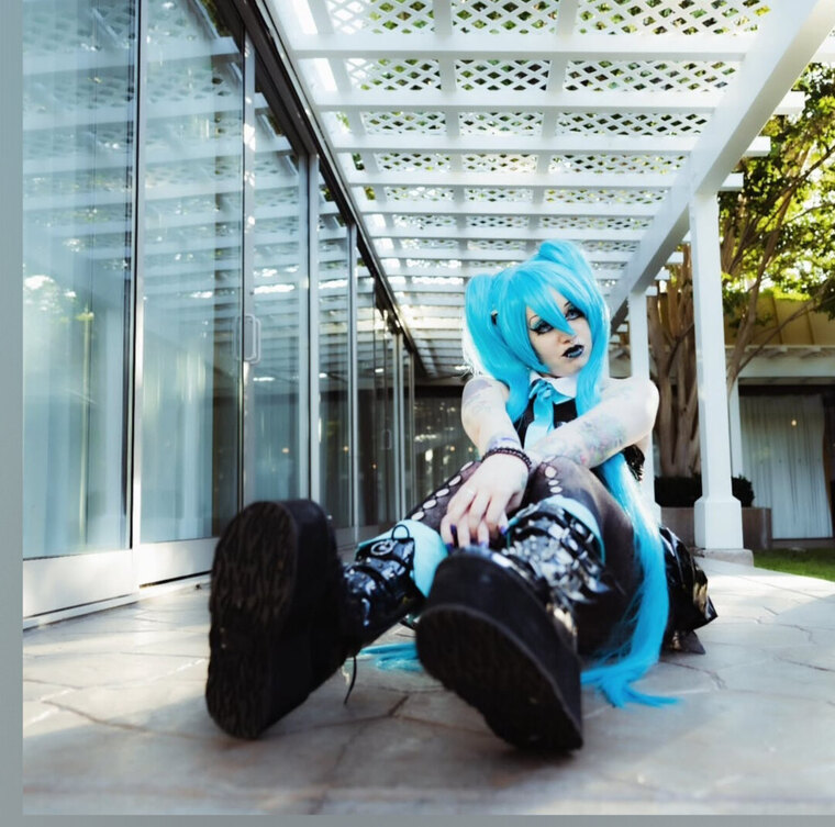DeviDommyMiku cover image