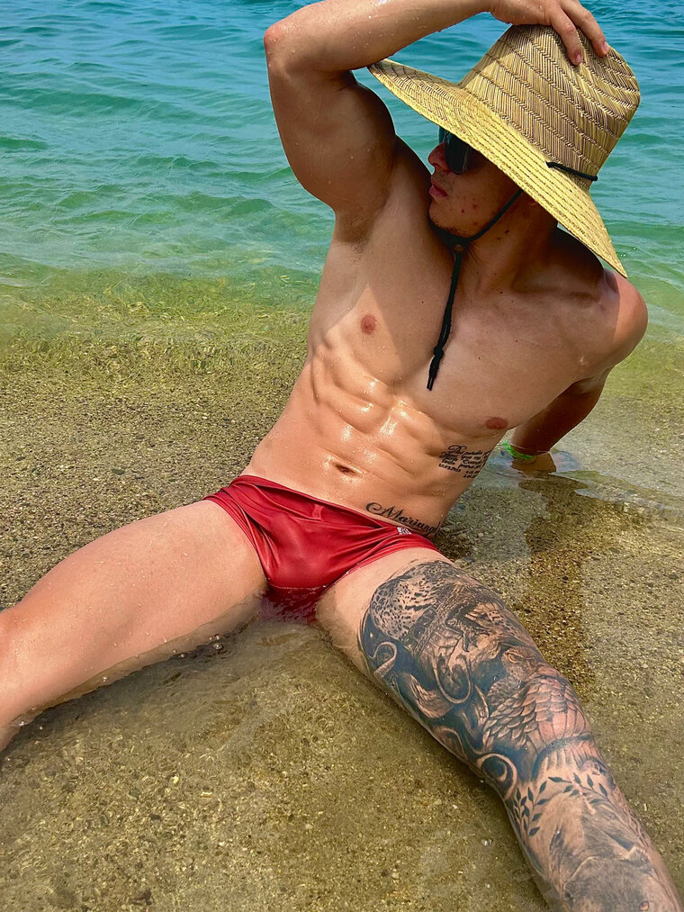 Deyby Otálvaro cover image