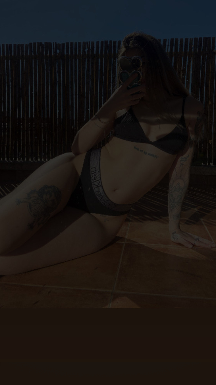 D Gigi 🕷️ cover image
