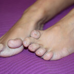 DiFfErEnT FoOt avatar