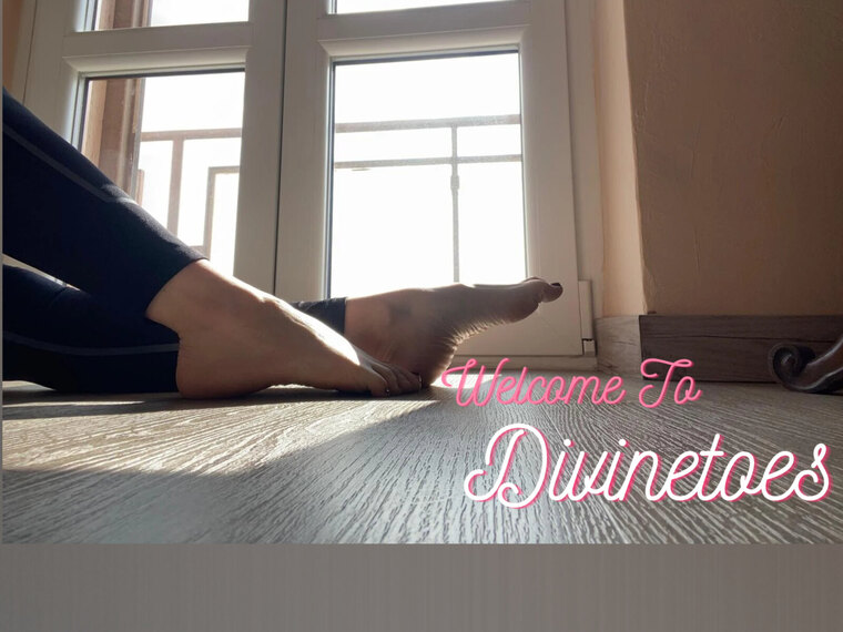 Divine toes cover image